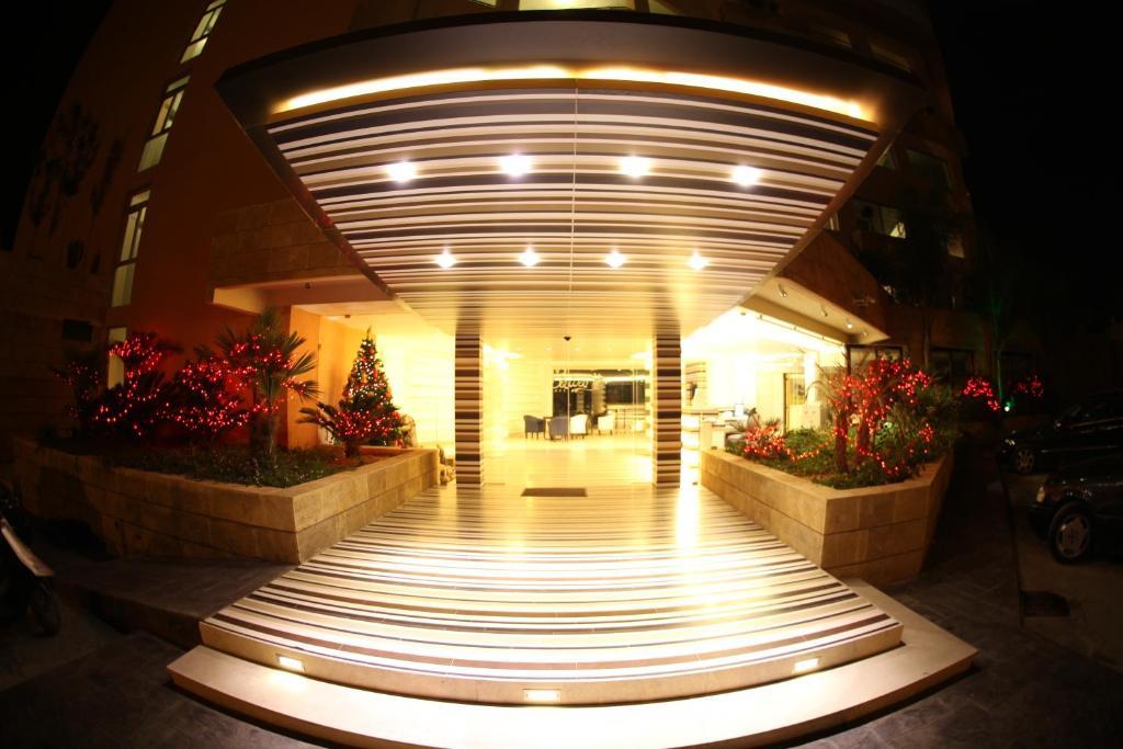 Sawary Beach Hotel Batroûn 외부 사진