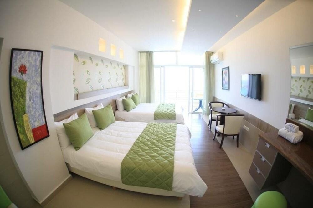 Sawary Beach Hotel Batroûn 외부 사진