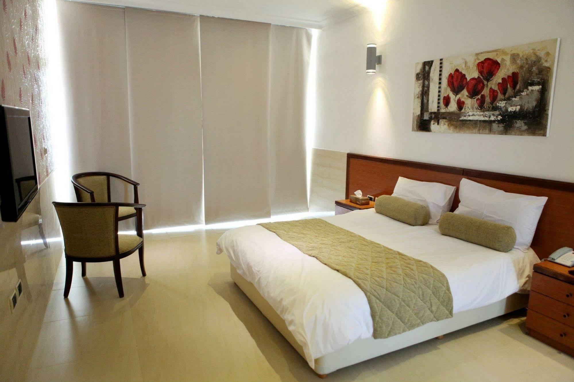 Sawary Beach Hotel Batroûn 외부 사진